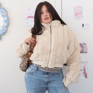 CREAM TEDDY ZIP-UP FUR JACKET – L'ACADEMIE